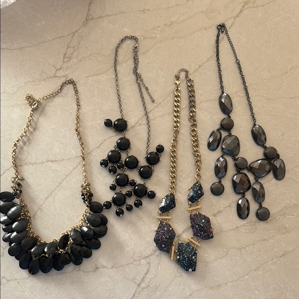 Black and Gold Necklace Set